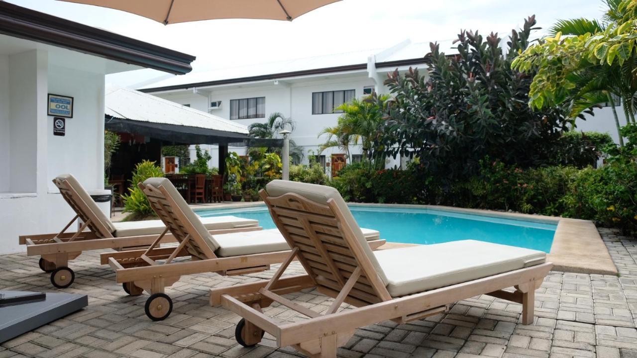 Red Knight Gardens Hotel Davao Exterior photo