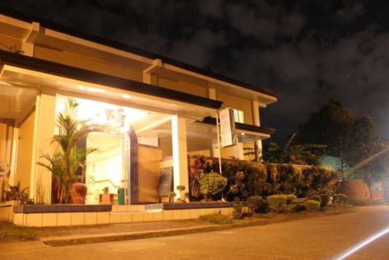 Red Knight Gardens Hotel Davao Exterior photo